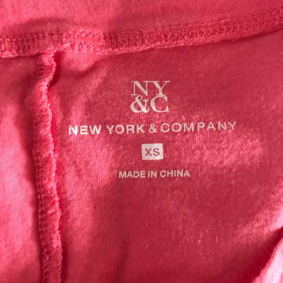 ❣️NEW YORK&COMPANY PRETTY SHIRT❣️ - Picture 6 of 6